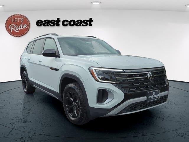 new 2025 Volkswagen Atlas car, priced at $48,671