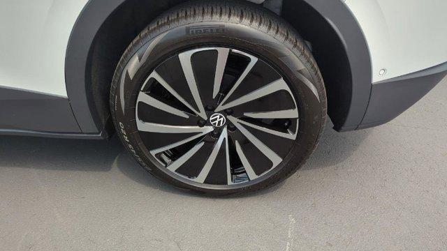 new 2025 Volkswagen ID.4 car, priced at $46,066