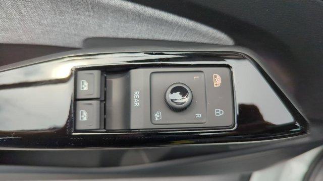 new 2025 Volkswagen ID.4 car, priced at $46,066