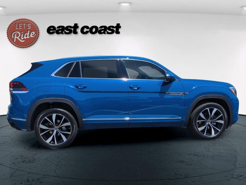 new 2025 Volkswagen Atlas Cross Sport car