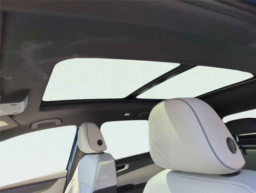 new 2025 Volkswagen Atlas Cross Sport car