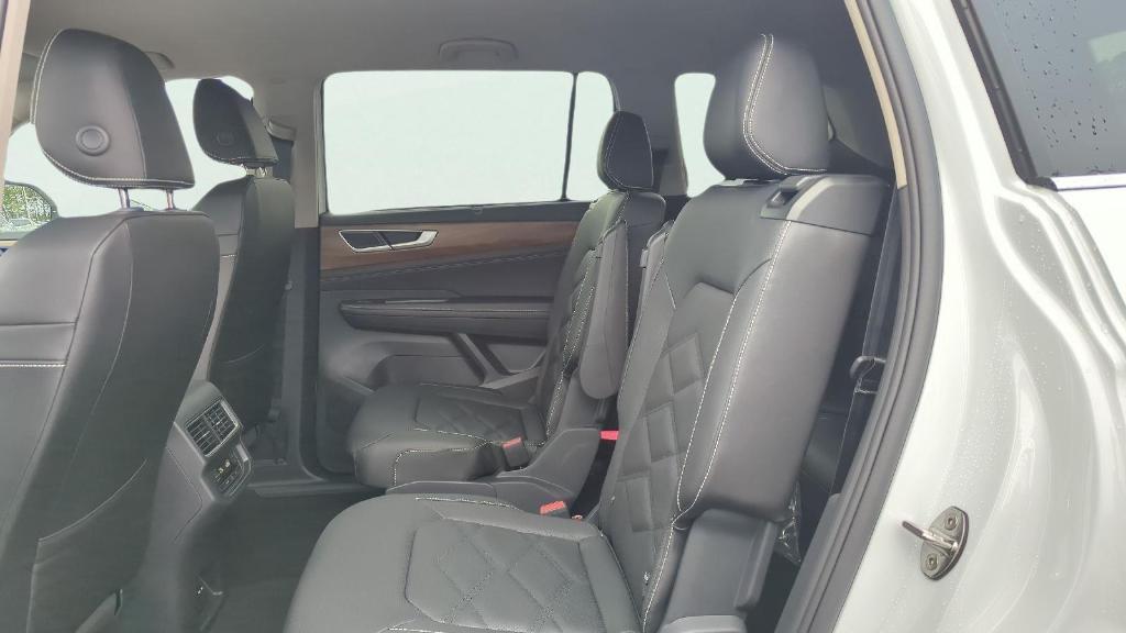 new 2026 Volkswagen Atlas car, priced at $46,315