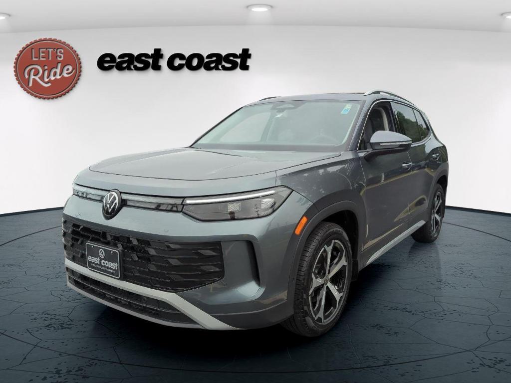 new 2025 Volkswagen Tiguan car, priced at $33,087