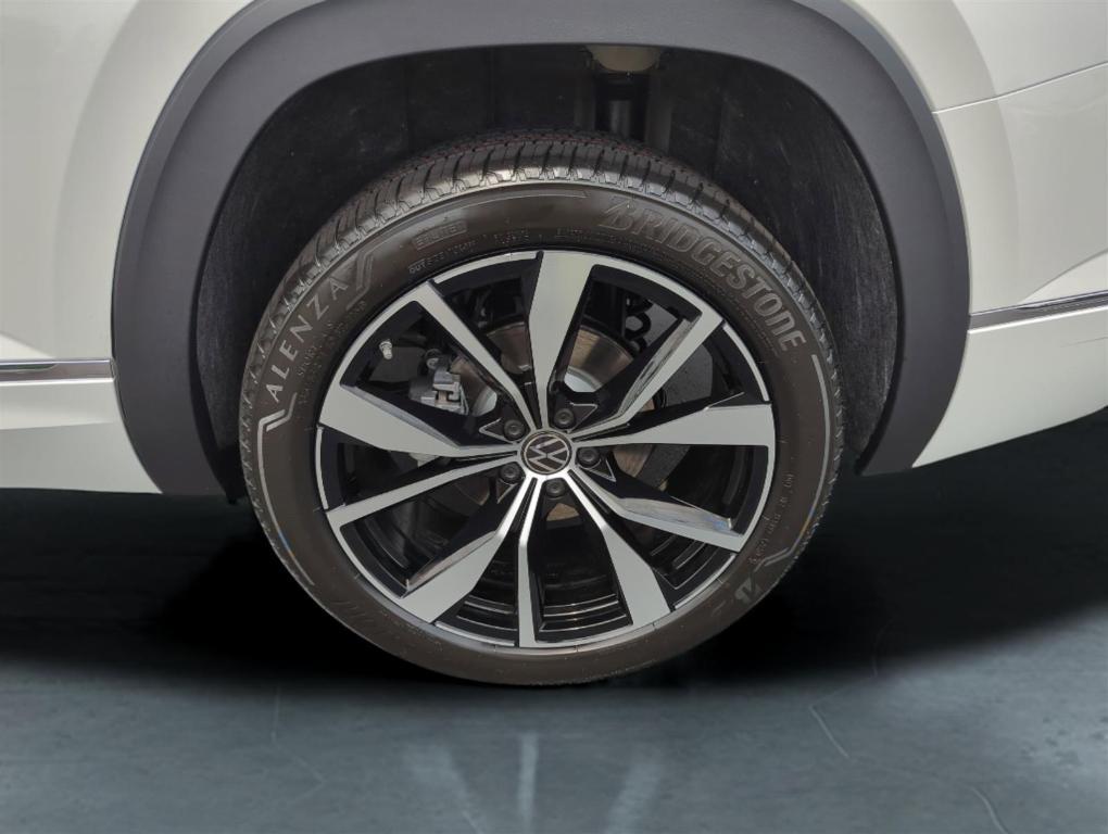 new 2025 Volkswagen Atlas car
