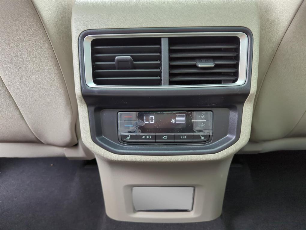 new 2025 Volkswagen Atlas car