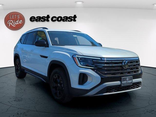 new 2024 Volkswagen Atlas car, priced at $53,966
