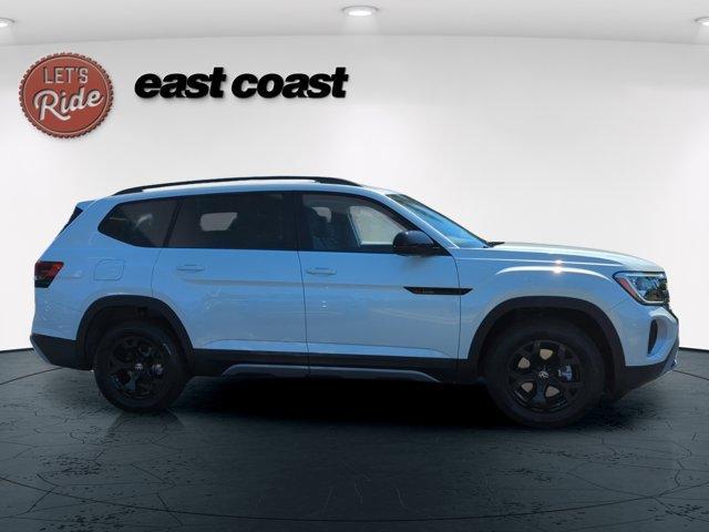 new 2024 Volkswagen Atlas car, priced at $53,966