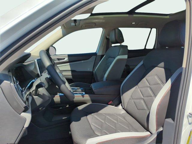 new 2024 Volkswagen Atlas car, priced at $53,966