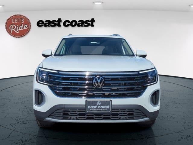 new 2025 Volkswagen Atlas car, priced at $52,001