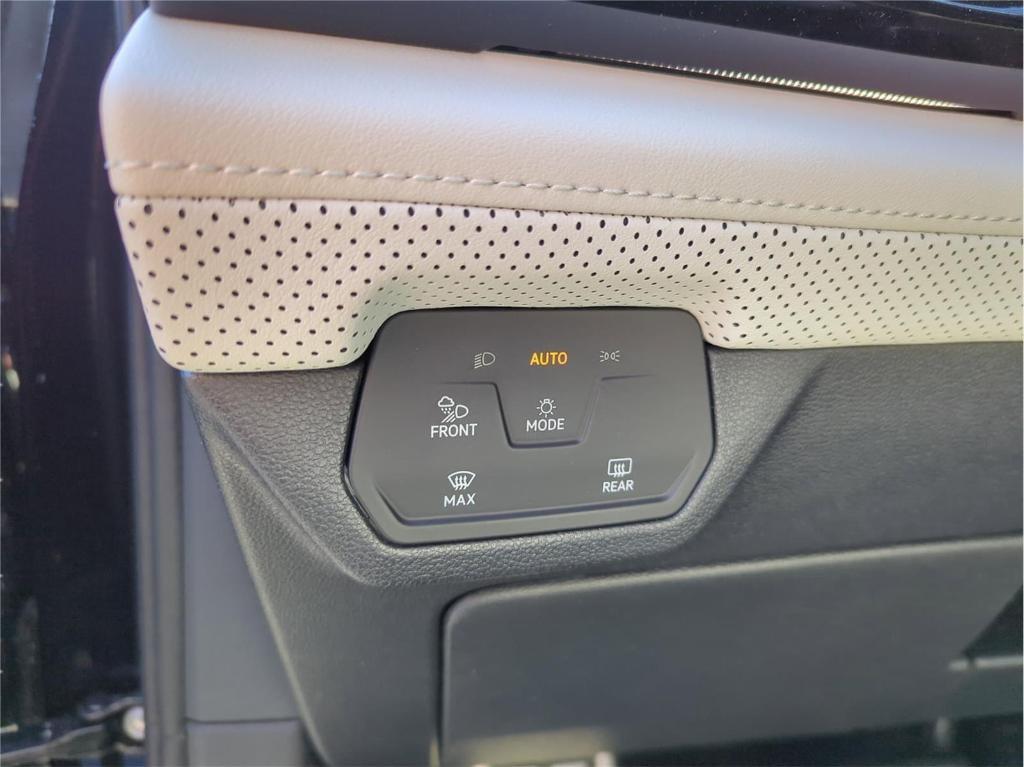 new 2025 Volkswagen Atlas Cross Sport car