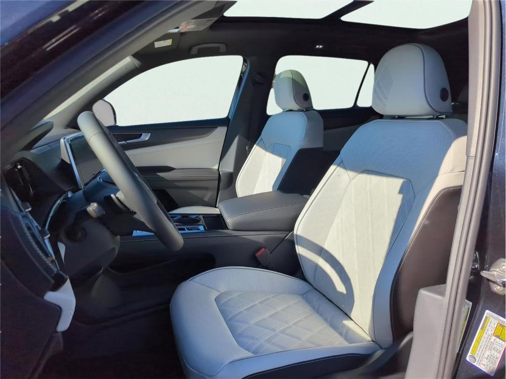 new 2025 Volkswagen Atlas Cross Sport car