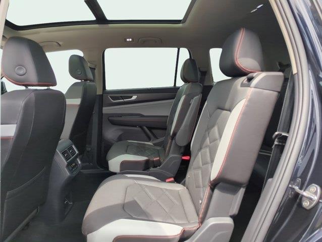 new 2025 Volkswagen Atlas car, priced at $49,366