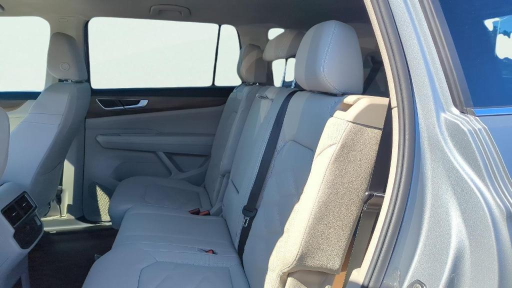new 2026 Volkswagen Atlas car, priced at $39,769
