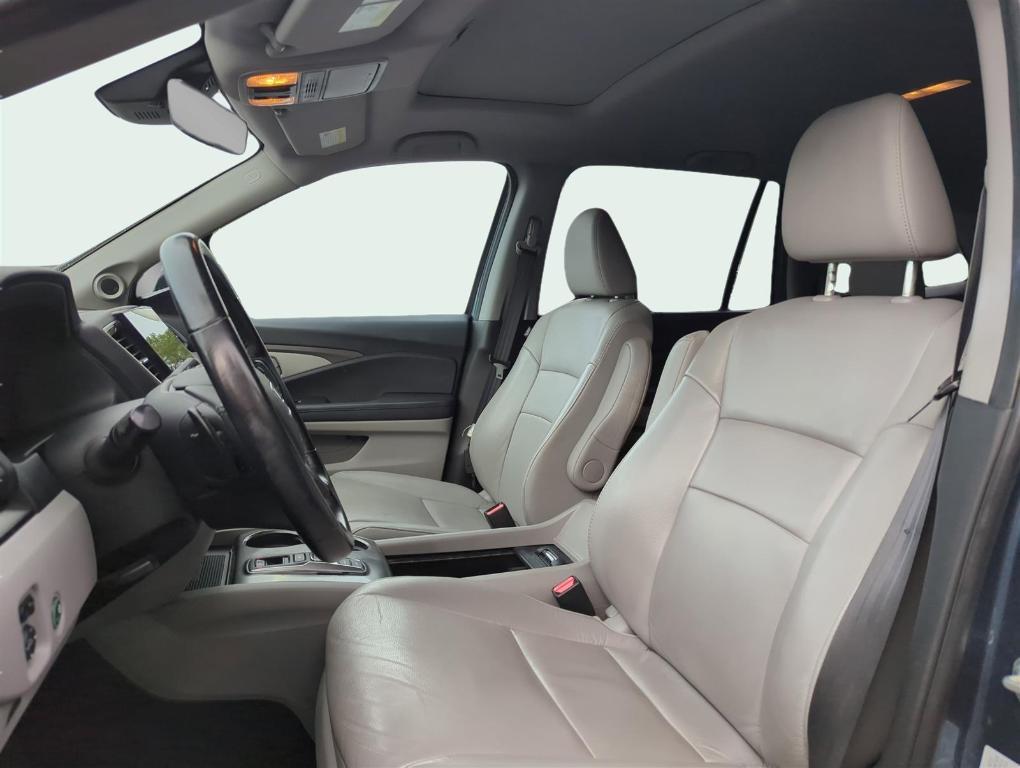 used 2021 Honda Pilot car, priced at $20,000