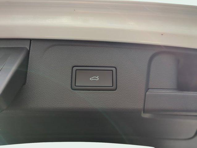 new 2025 Volkswagen Atlas car, priced at $49,479