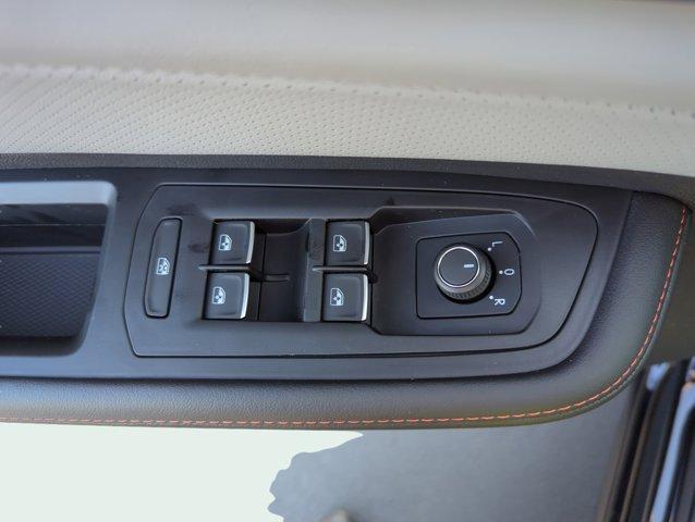 new 2025 Volkswagen Atlas car, priced at $49,479
