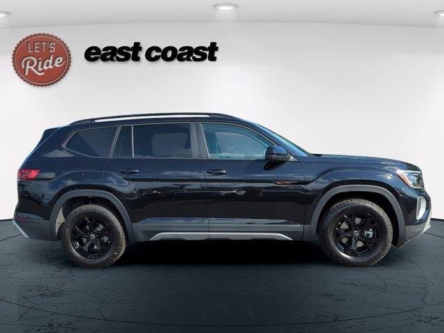 new 2025 Volkswagen Atlas car, priced at $49,479