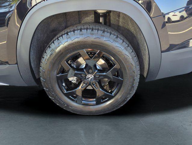 new 2025 Volkswagen Atlas car, priced at $49,479