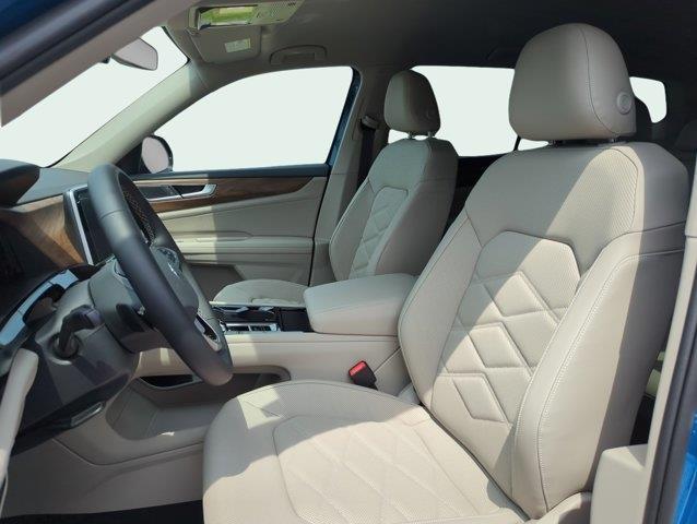 new 2025 Volkswagen Atlas car, priced at $46,710