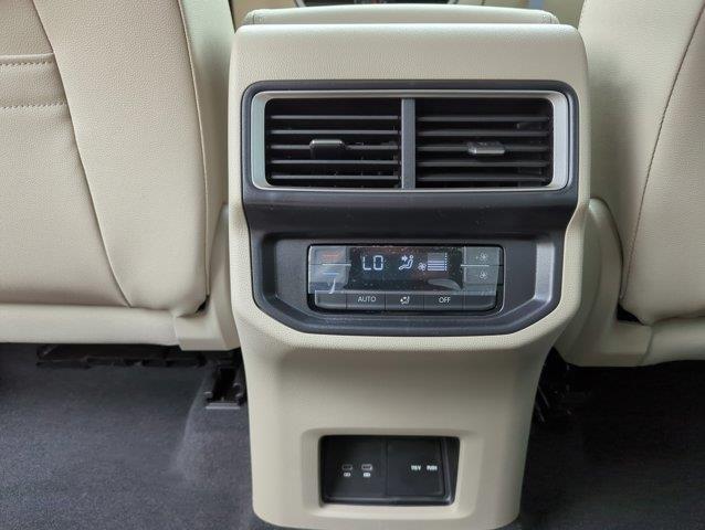 new 2025 Volkswagen Atlas car, priced at $46,710