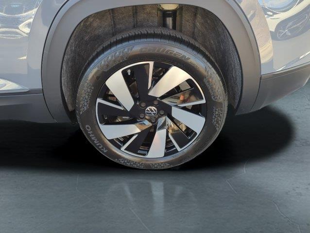 new 2025 Volkswagen Atlas Cross Sport car, priced at $44,401
