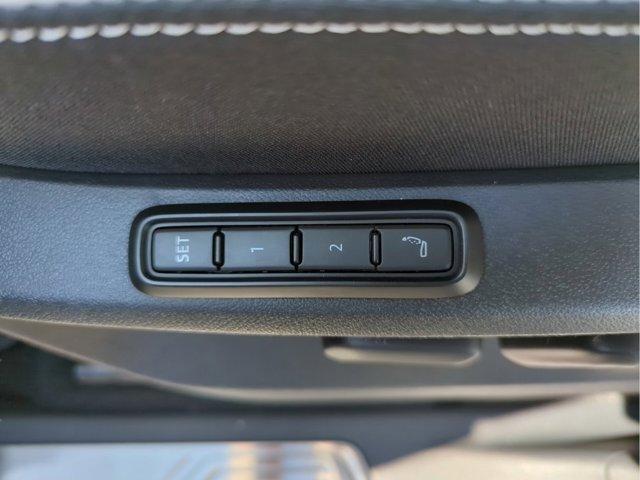 new 2025 Volkswagen Atlas Cross Sport car