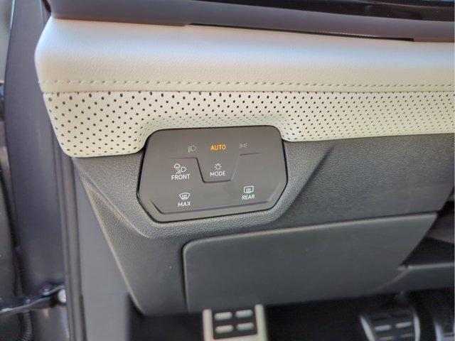 new 2025 Volkswagen Atlas Cross Sport car
