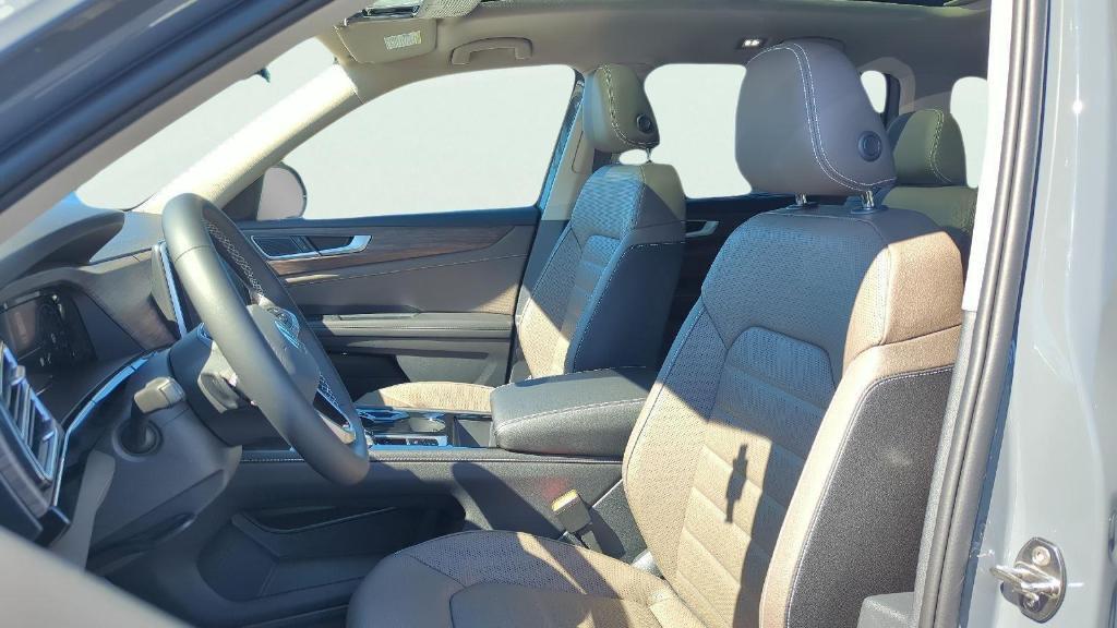 new 2026 Volkswagen Atlas car, priced at $50,842