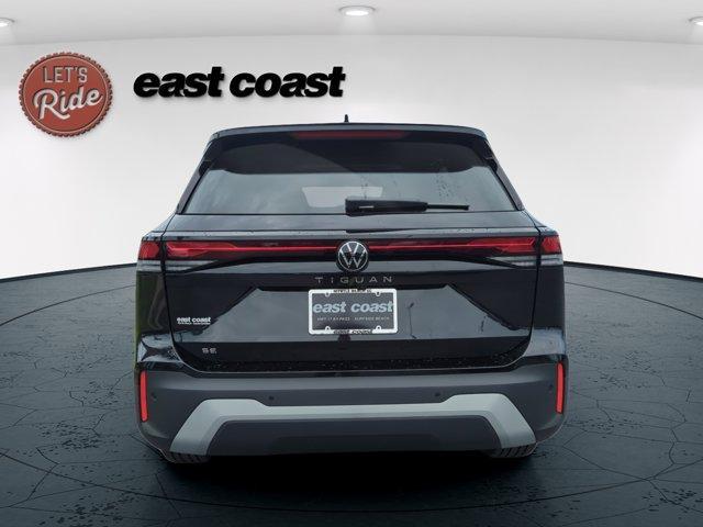 new 2025 Volkswagen Tiguan car, priced at $31,726