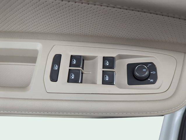 new 2025 Volkswagen Atlas car, priced at $51,769