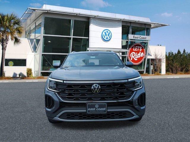 new 2024 Volkswagen Atlas Cross Sport car