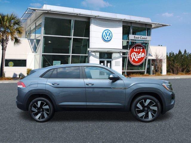 new 2024 Volkswagen Atlas Cross Sport car