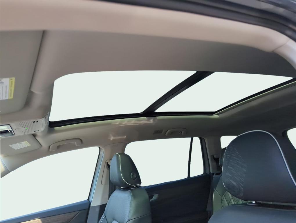 new 2025 Volkswagen Atlas car