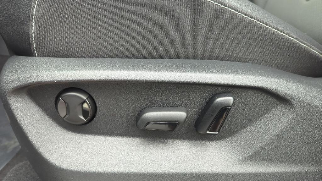 new 2026 Volkswagen Atlas car, priced at $45,291