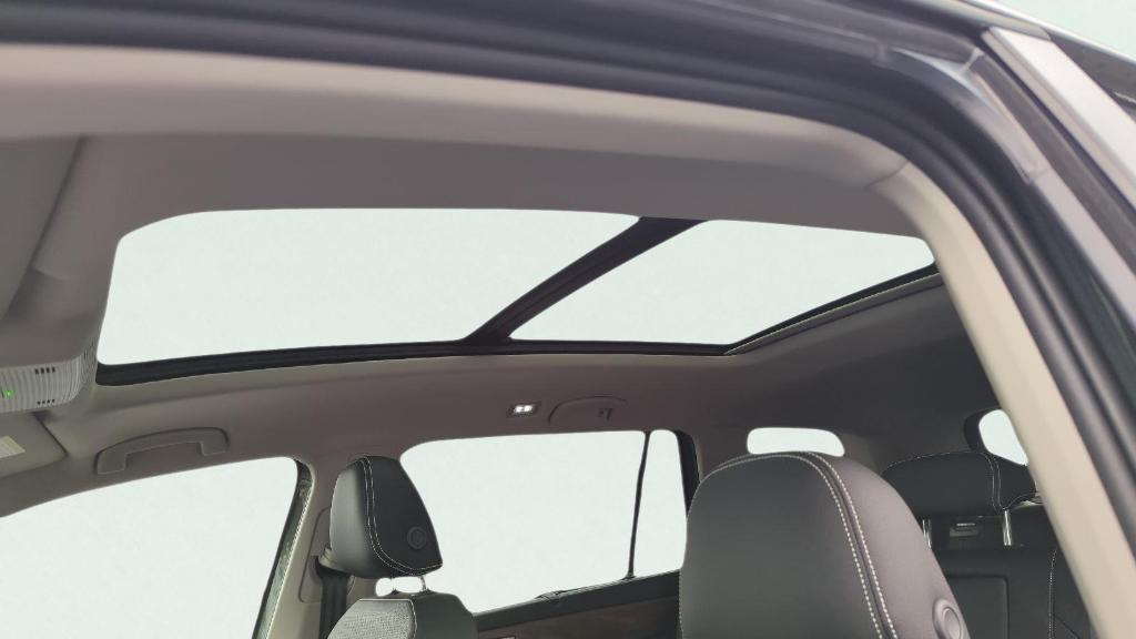 new 2026 Volkswagen Atlas car, priced at $45,291