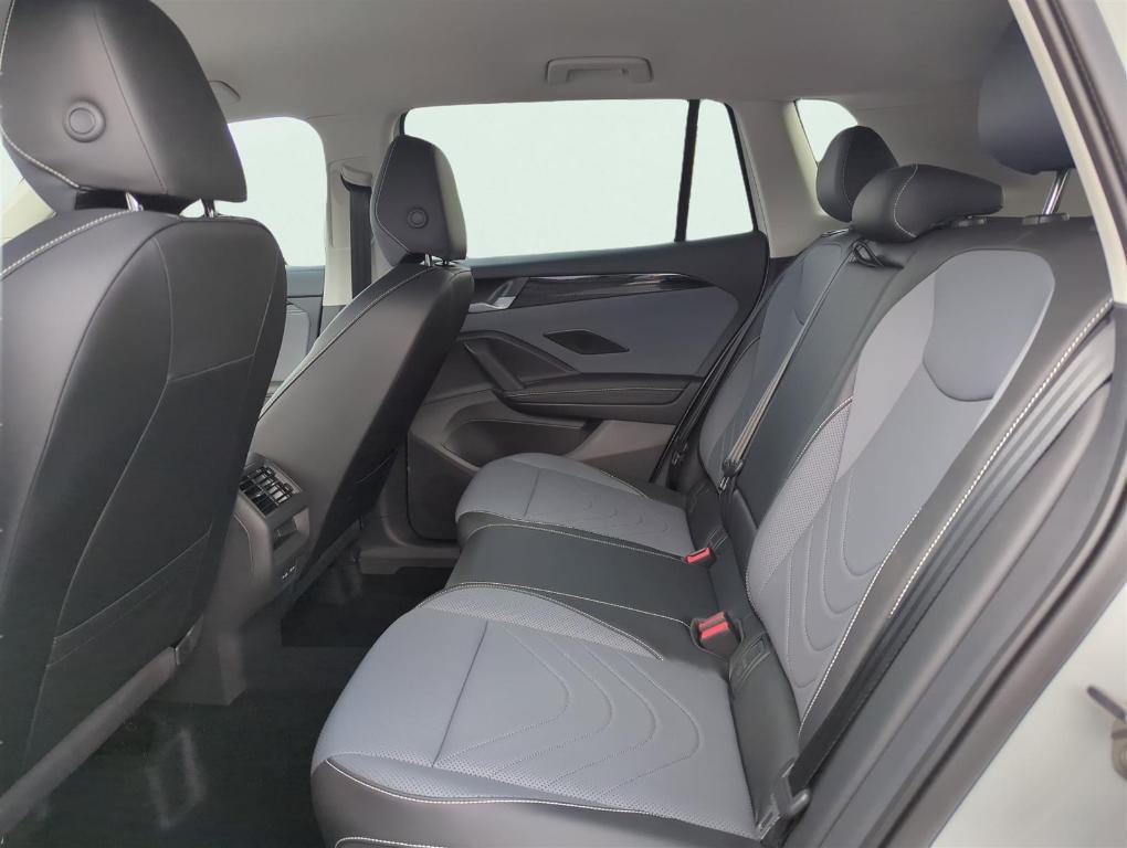 new 2025 Volkswagen Tiguan car, priced at $32,094