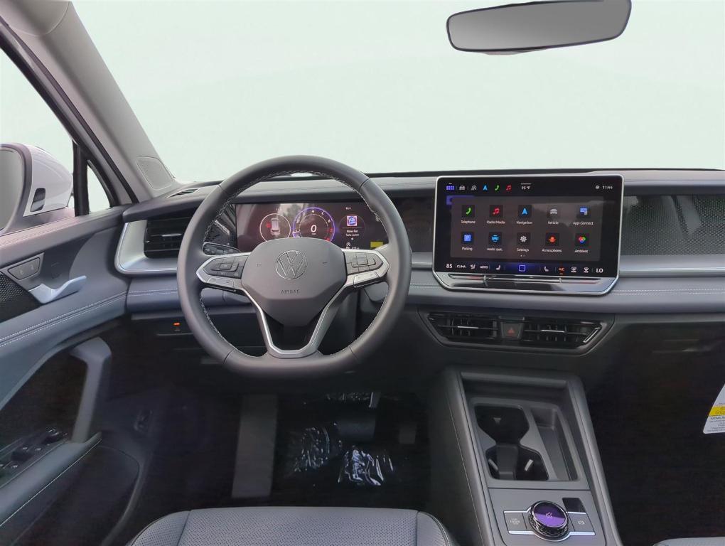 new 2025 Volkswagen Tiguan car, priced at $32,094