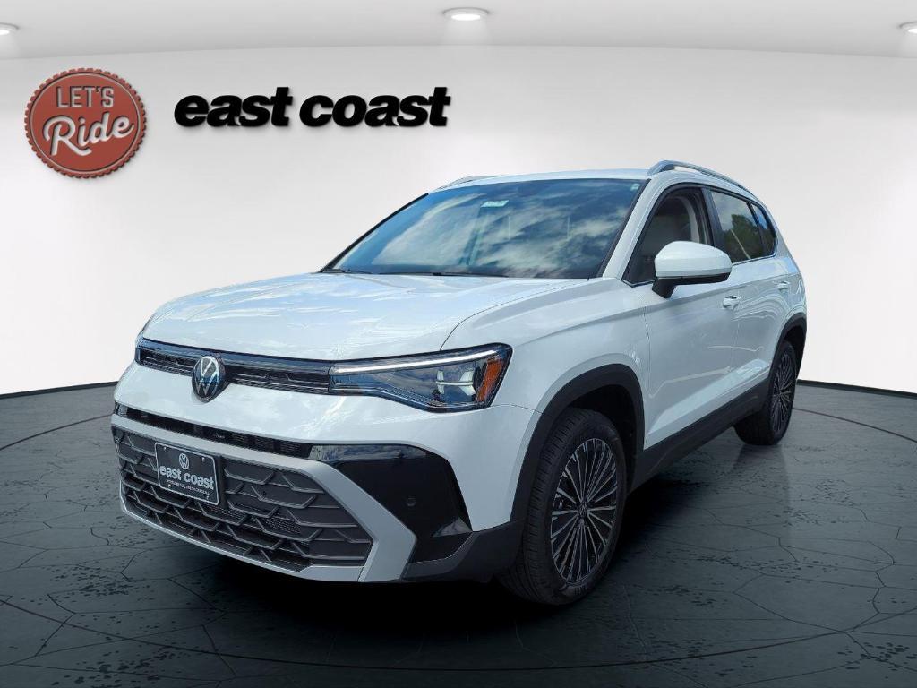 new 2025 Volkswagen Taos car, priced at $31,556