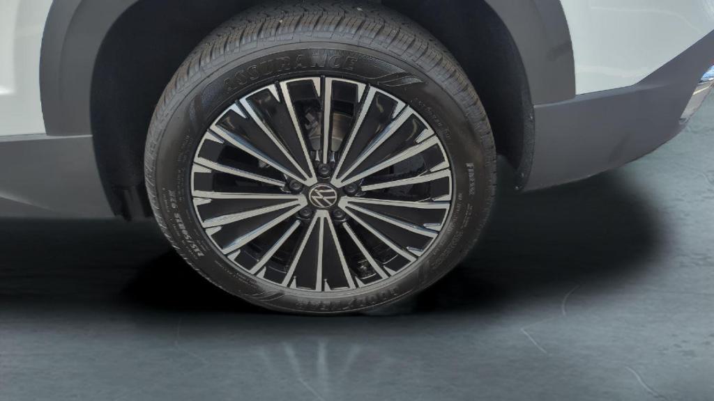 new 2025 Volkswagen Taos car, priced at $31,556