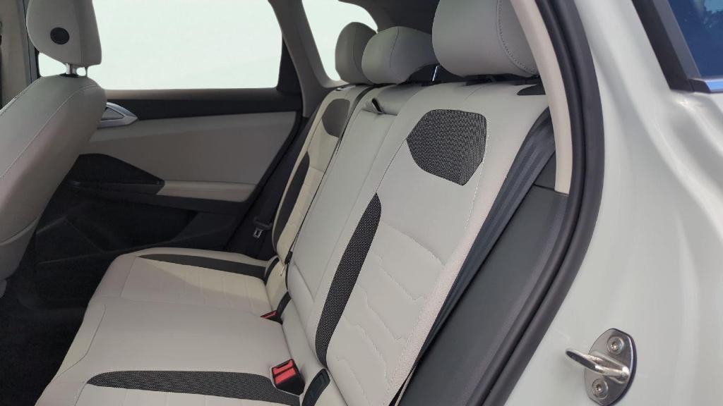 new 2025 Volkswagen Taos car, priced at $31,556