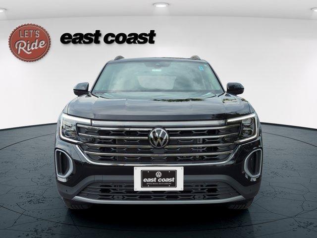 new 2025 Volkswagen Atlas car, priced at $46,666