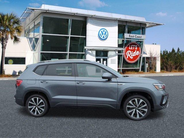 new 2024 Volkswagen Taos car