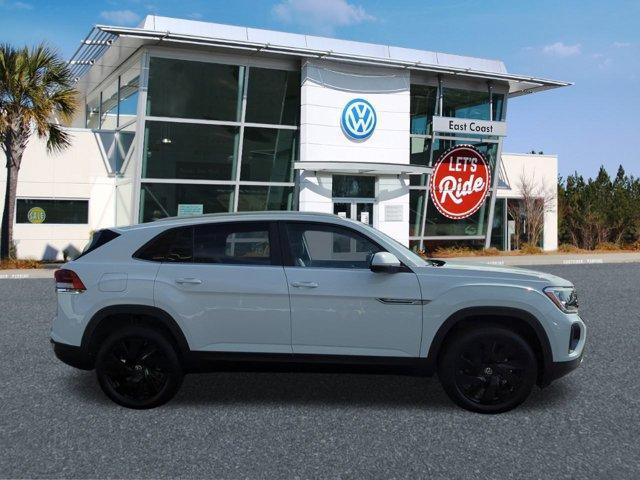 new 2025 Volkswagen Atlas Cross Sport car