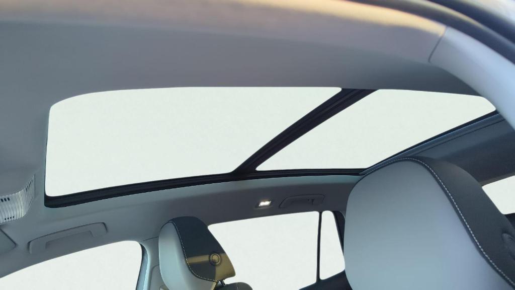 new 2025 Volkswagen Tiguan car, priced at $31,991