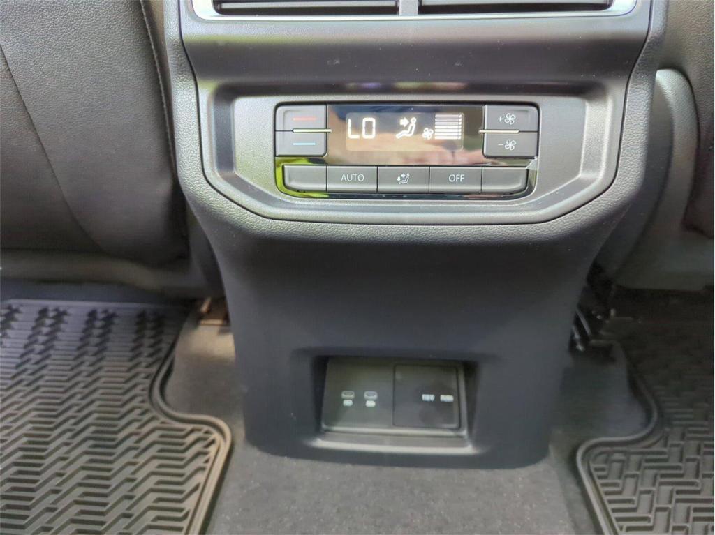 new 2025 Volkswagen Atlas car, priced at $42,718