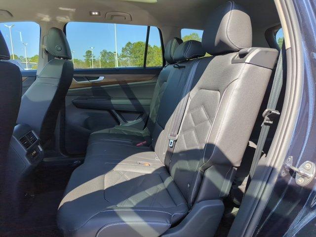 new 2025 Volkswagen Atlas car, priced at $48,718