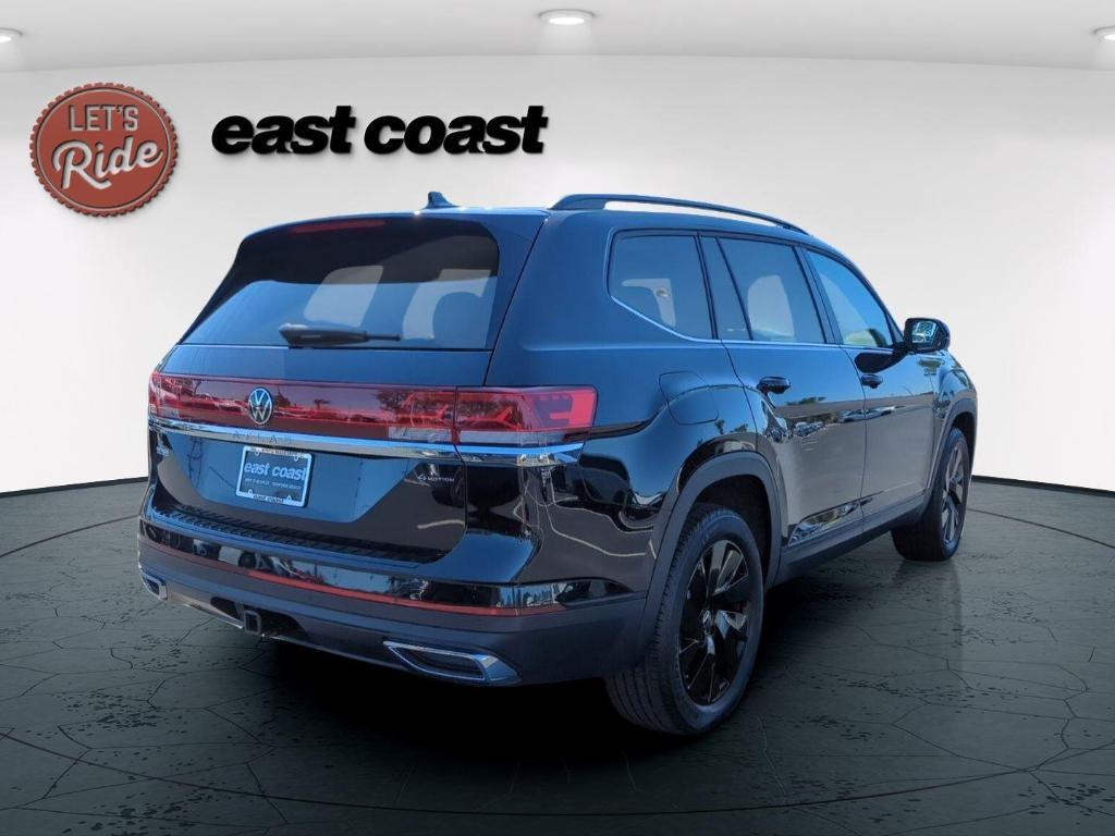 new 2025 Volkswagen Atlas car, priced at $44,718
