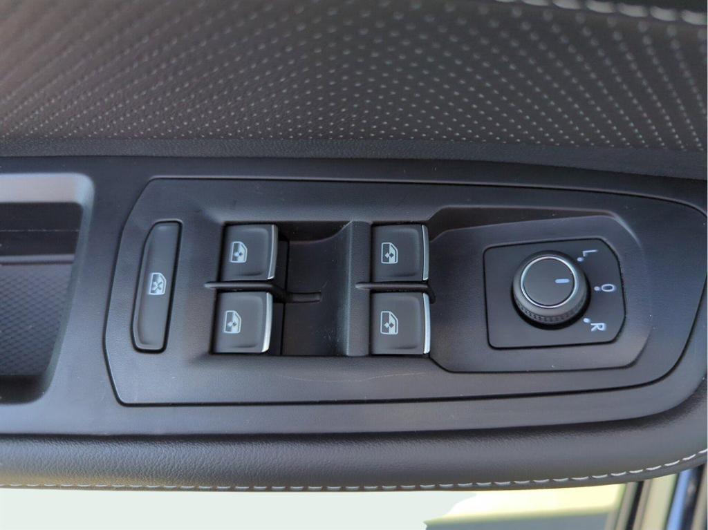 new 2025 Volkswagen Atlas car, priced at $44,718