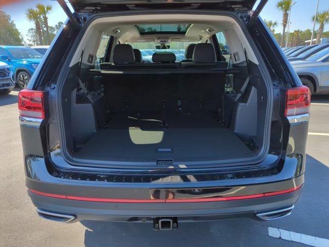 new 2025 Volkswagen Atlas car, priced at $48,718