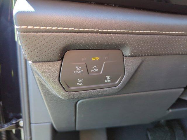 new 2025 Volkswagen Atlas car, priced at $48,718